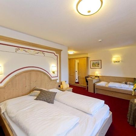 Family & Wellness Hotel Fontana Vigo di Fassa Εξωτερικό φωτογραφία