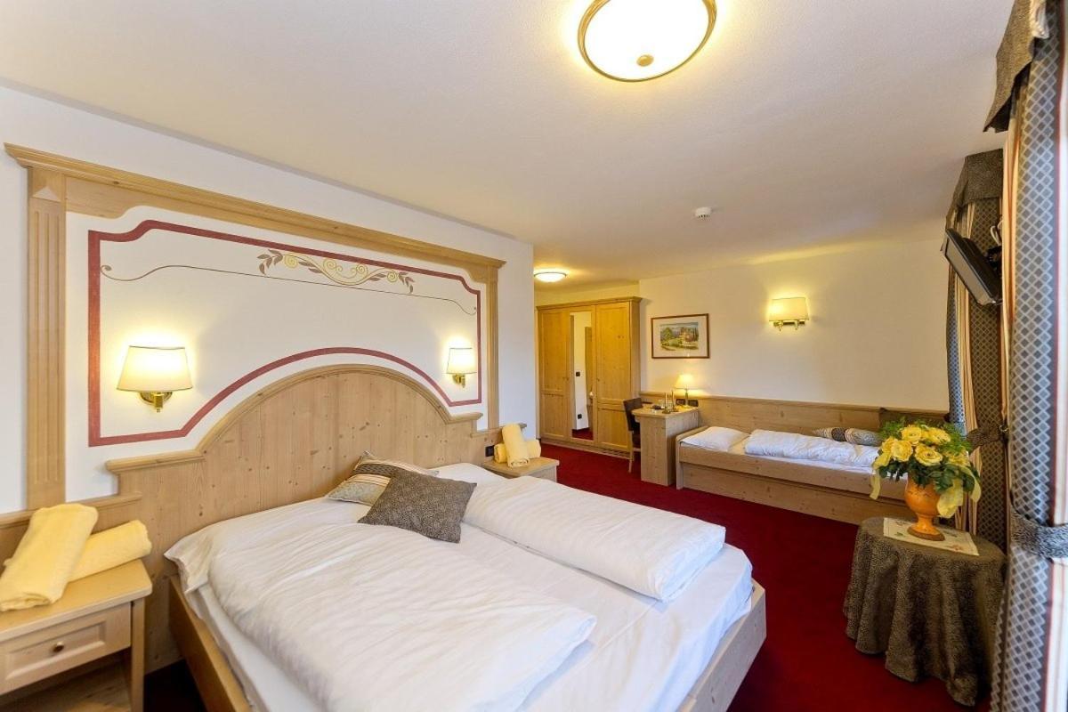 Family & Wellness Hotel Fontana Vigo di Fassa Εξωτερικό φωτογραφία