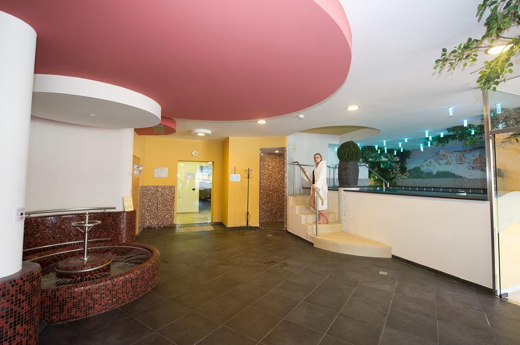 Family & Wellness Hotel Fontana Vigo di Fassa Εξωτερικό φωτογραφία