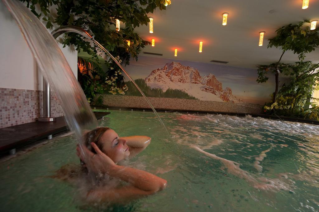 Family & Wellness Hotel Fontana Vigo di Fassa Εξωτερικό φωτογραφία