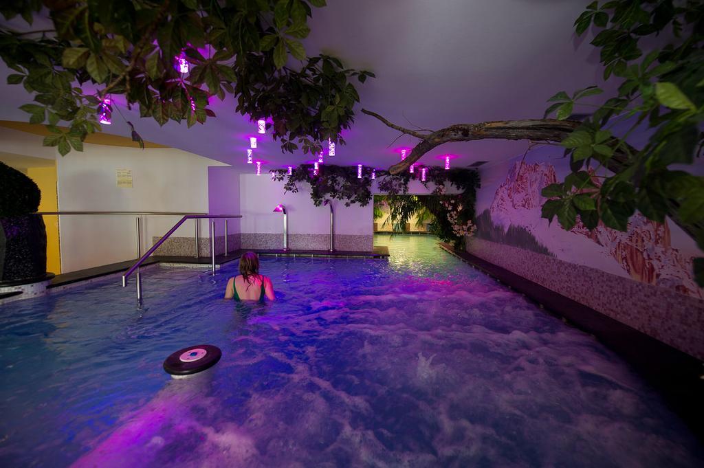 Family & Wellness Hotel Fontana Vigo di Fassa Εξωτερικό φωτογραφία