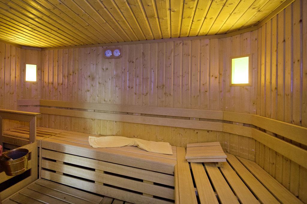 Family & Wellness Hotel Fontana Vigo di Fassa Εξωτερικό φωτογραφία