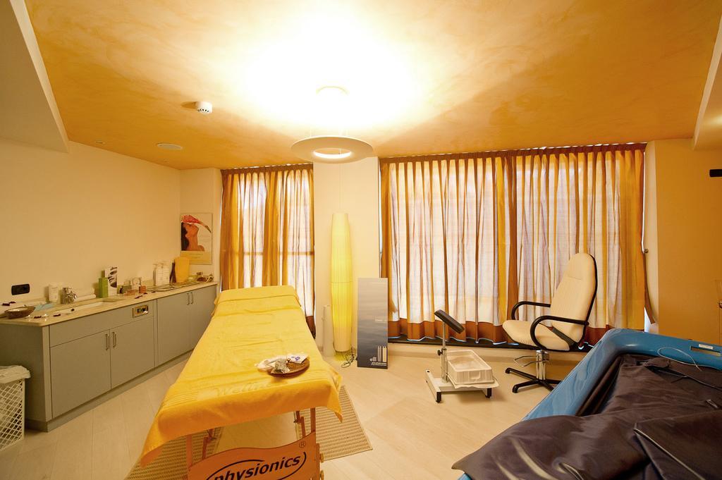 Family & Wellness Hotel Fontana Vigo di Fassa Εξωτερικό φωτογραφία
