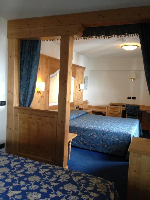 Family & Wellness Hotel Fontana Vigo di Fassa Δωμάτιο φωτογραφία