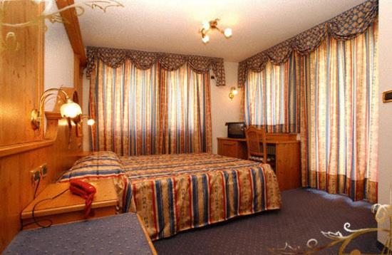 Family & Wellness Hotel Fontana Vigo di Fassa Εξωτερικό φωτογραφία